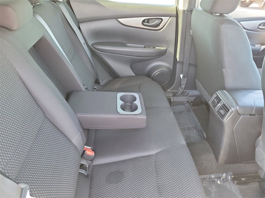 Used 2021 Nissan Rogue Sport S image 17