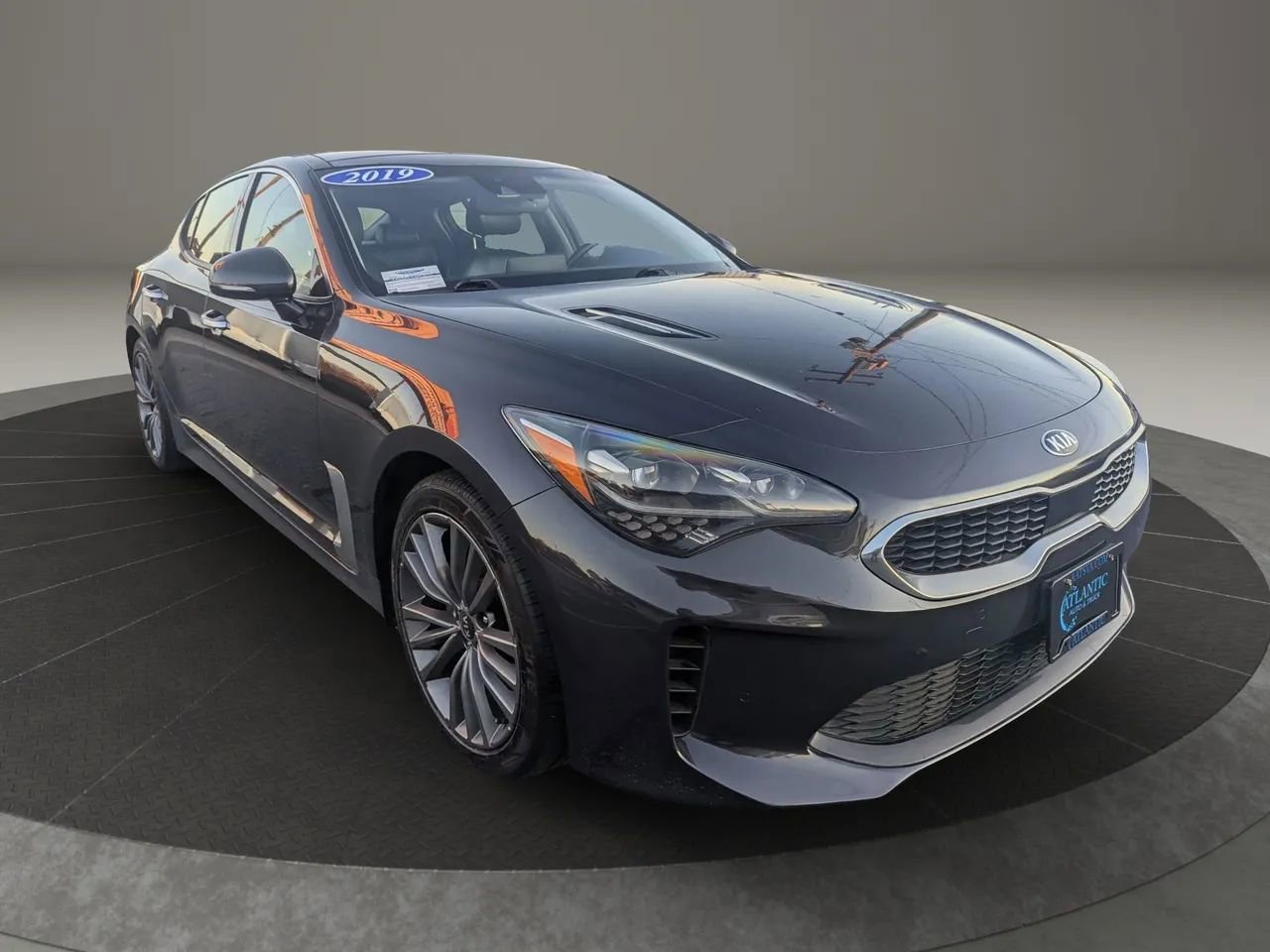 Used 2019 Kia Stinger Premium image 3