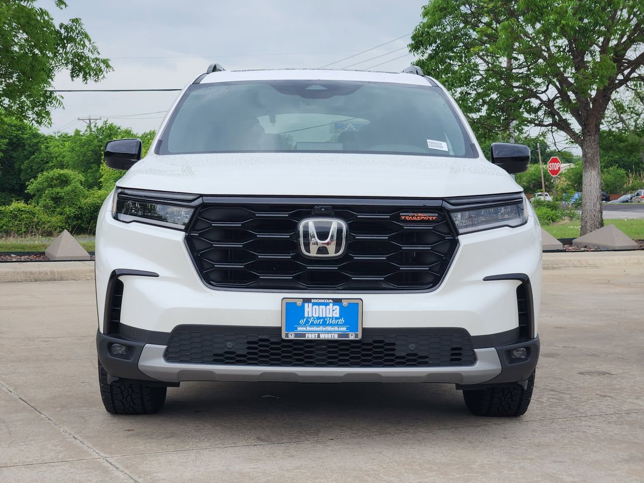 Certified 2025 Honda Pilot TrailSport image 2