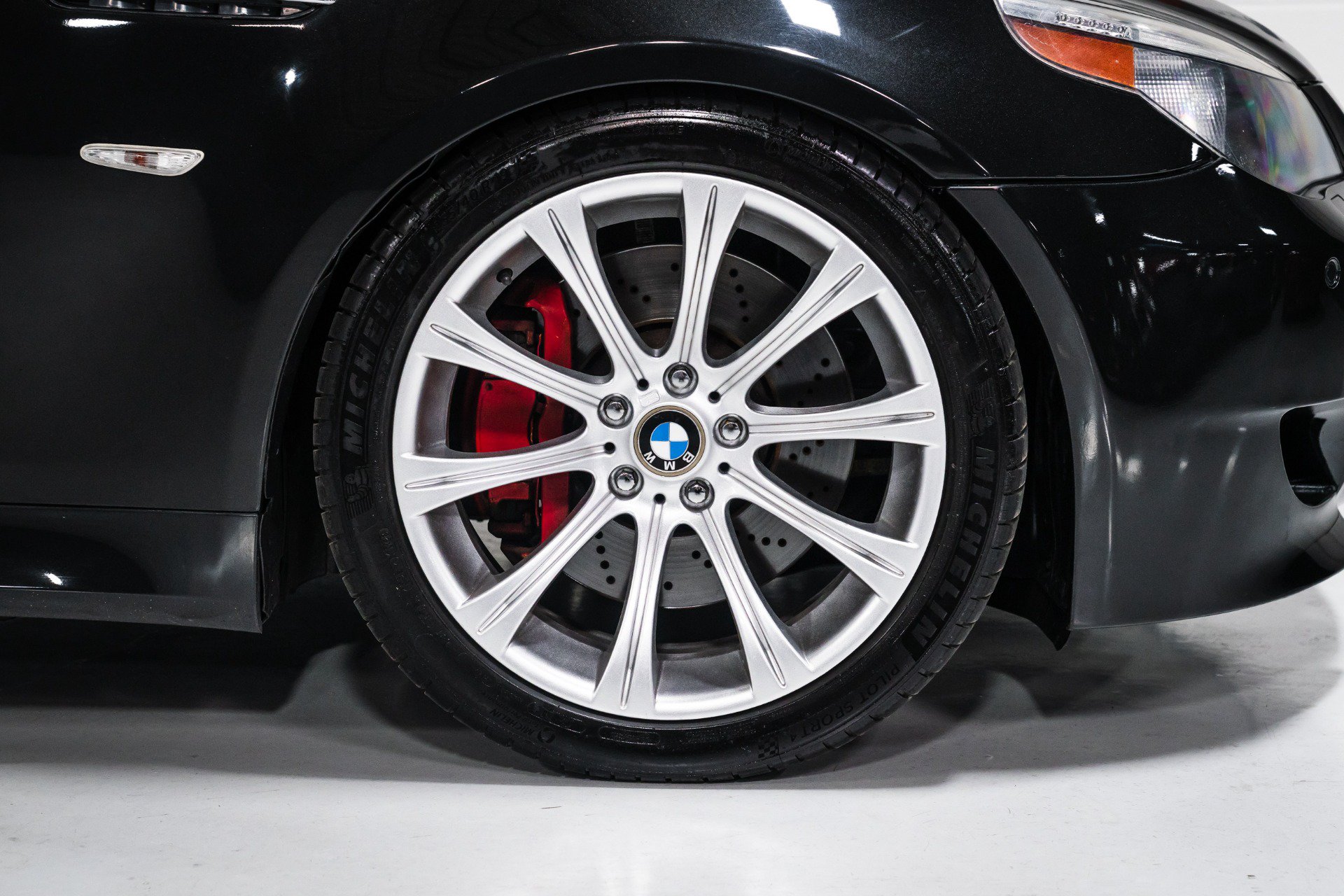 Used 2007 BMW M5 RWD image 12