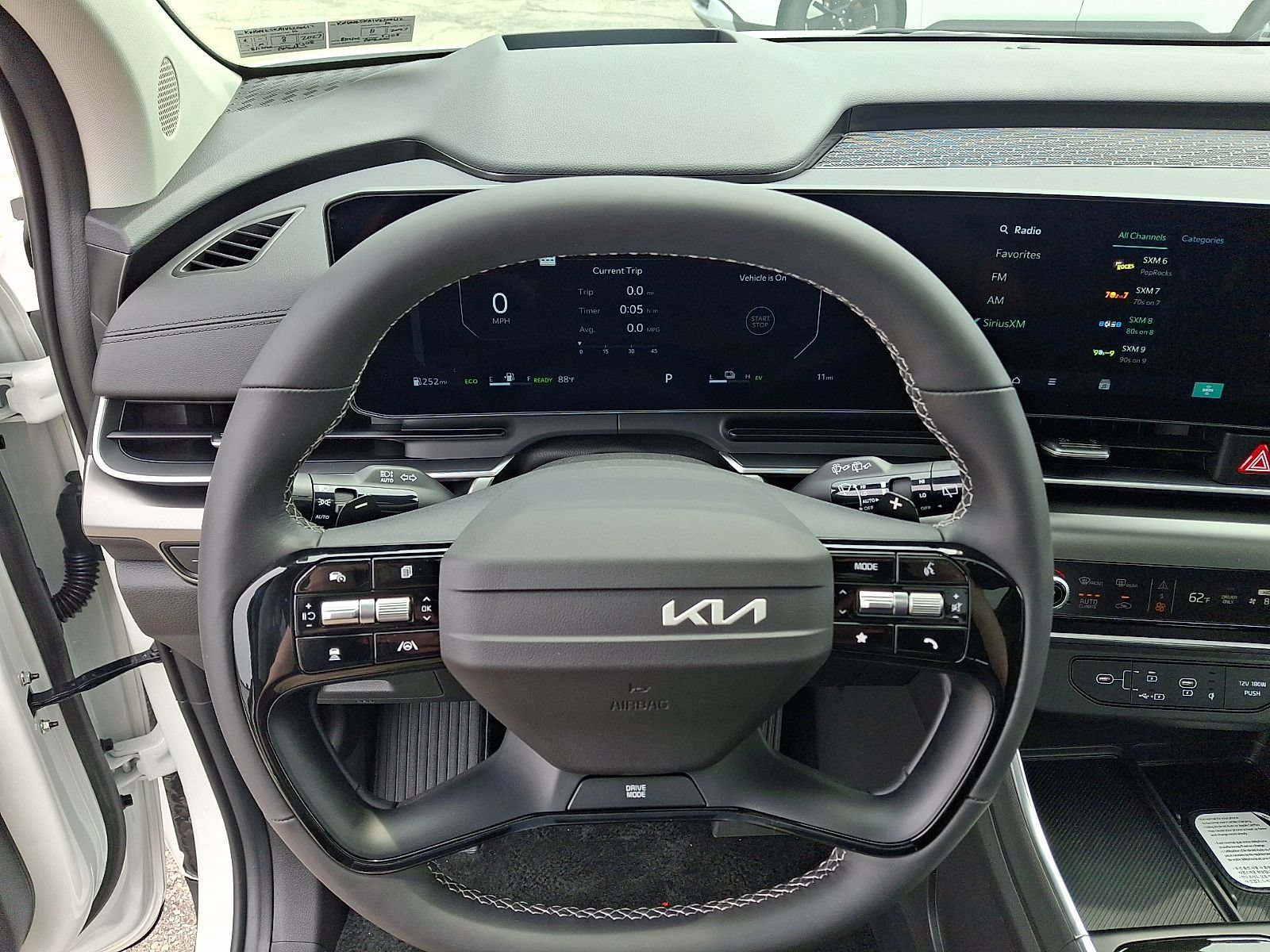 New 2027 Kia Carnival SX Prestige FWD image 18