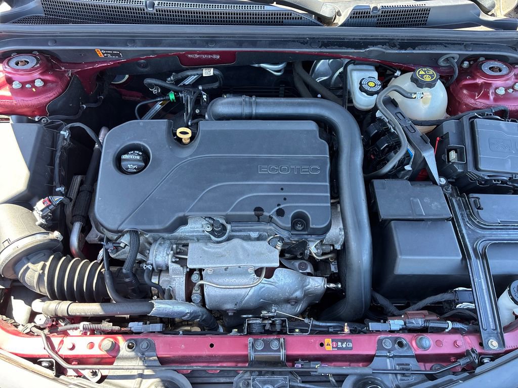 Used 2018 Chevrolet Malibu LT w/ Leather Package FWD image 12