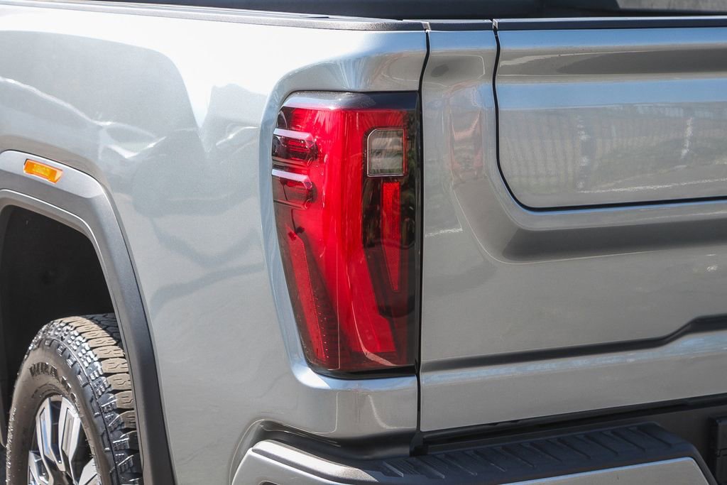 Used 2024 GMC Sierra 2500 Denali w/ Denali Reserve Package image 11