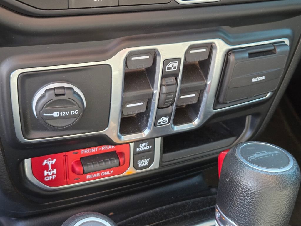 Used 2023 Jeep Gladiator Rubicon w/ Cold Weather Group AWD/4WD image 26
