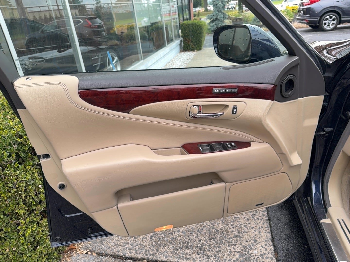 Used 2007 Lexus LS 460 RWD image 15