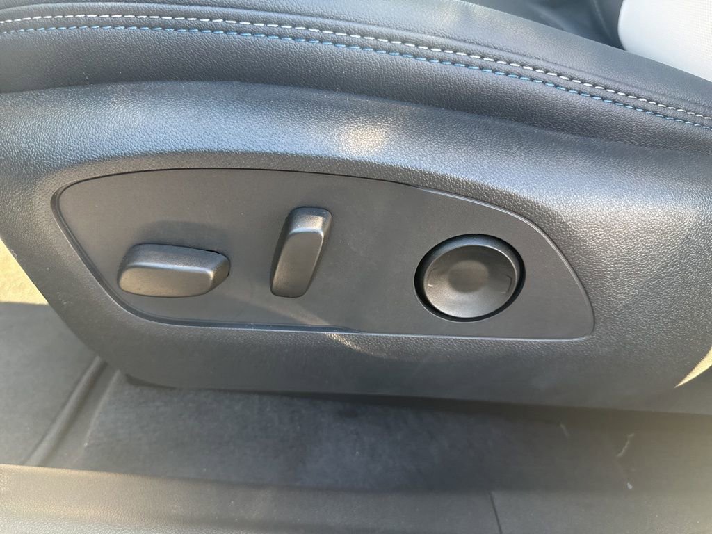 New 2026 Chevrolet Equinox EV LT image 10