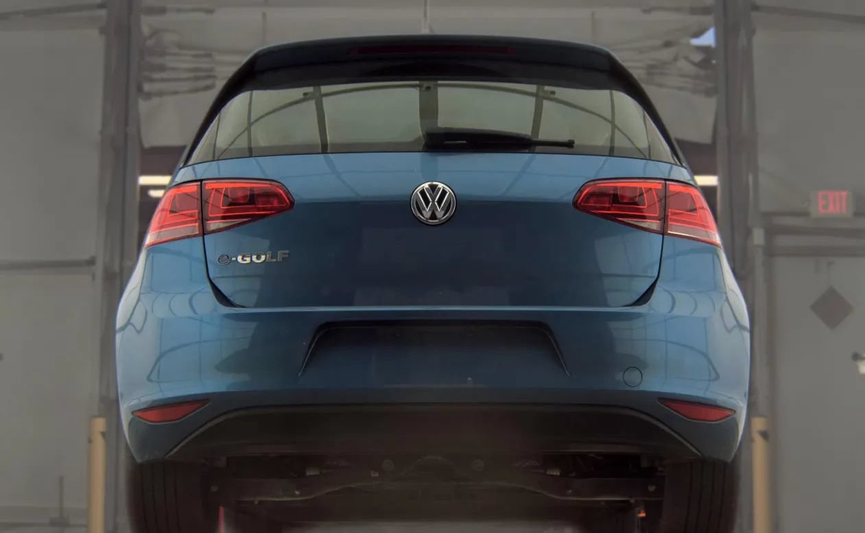 Used 2016 Volkswagen e-Golf SE FWD image 7