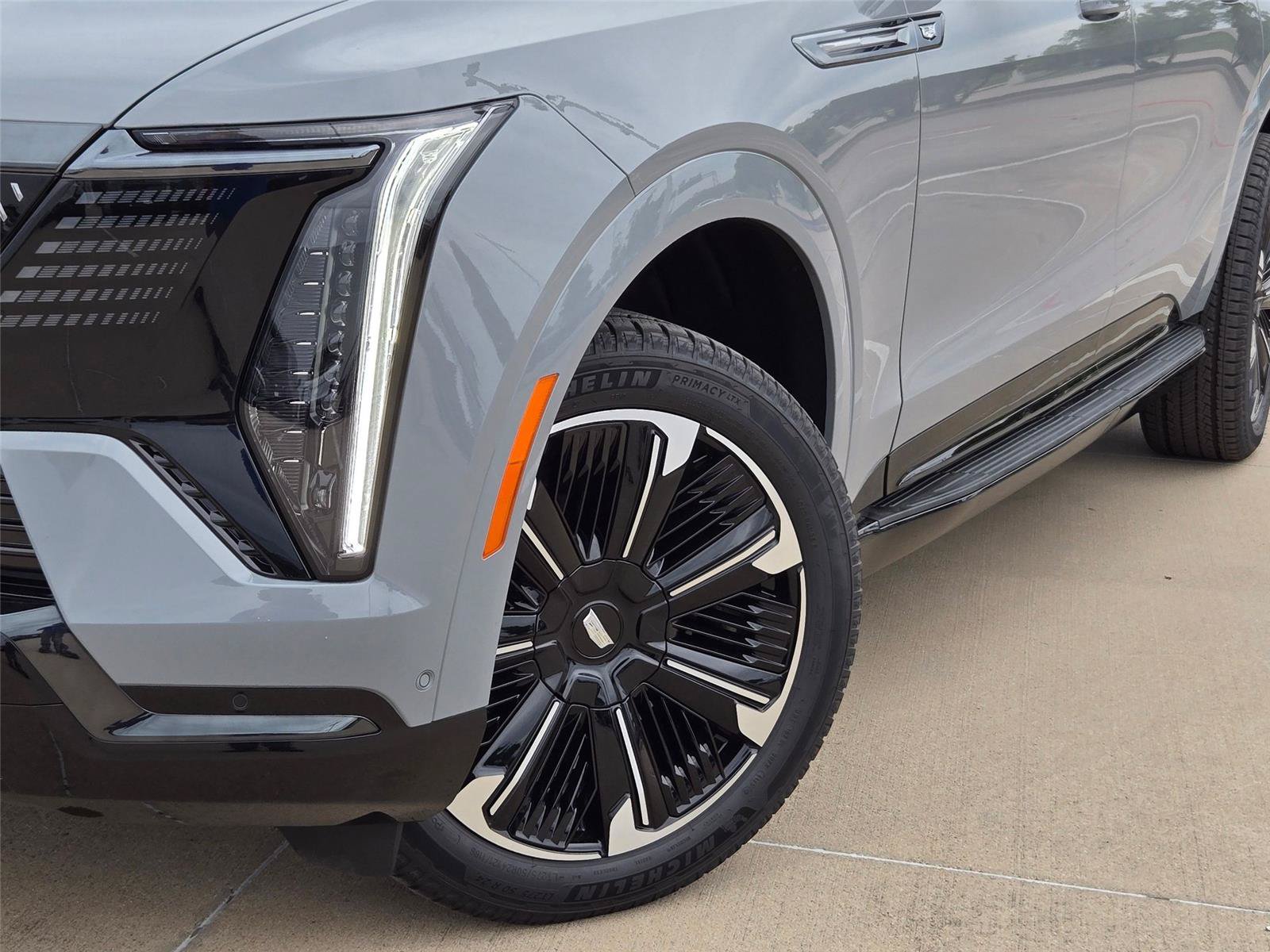 New 2026 Cadillac Escalade IQL Sport 1 w/ LPO, Floor Liner Package AWD/4WD image 7