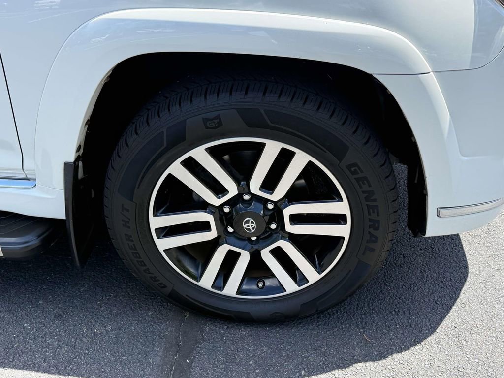Used 2017 Toyota 4Runner Limited AWD/4WD image 7