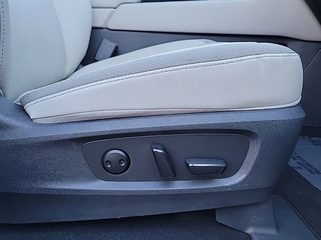 Used 2024 Nissan Pathfinder SL image 19