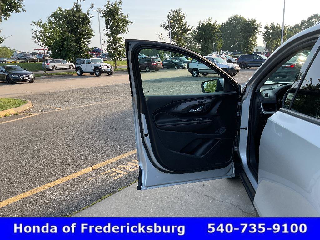 Used 2020 GMC Terrain SLT w/ Preferred Package AWD/4WD image 14