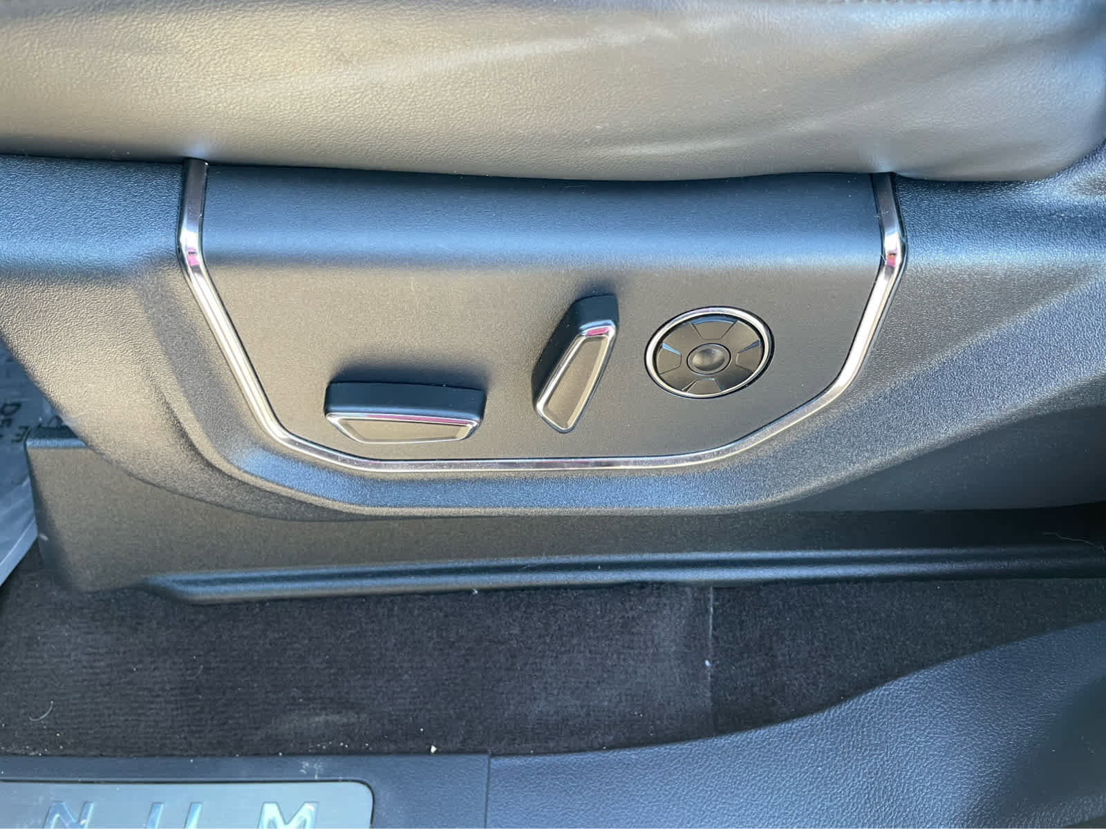 Used 2023 Ford Expedition Platinum image 17