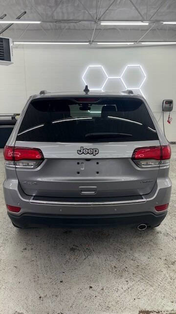 Used 2020 Jeep Grand Cherokee Limited image 3