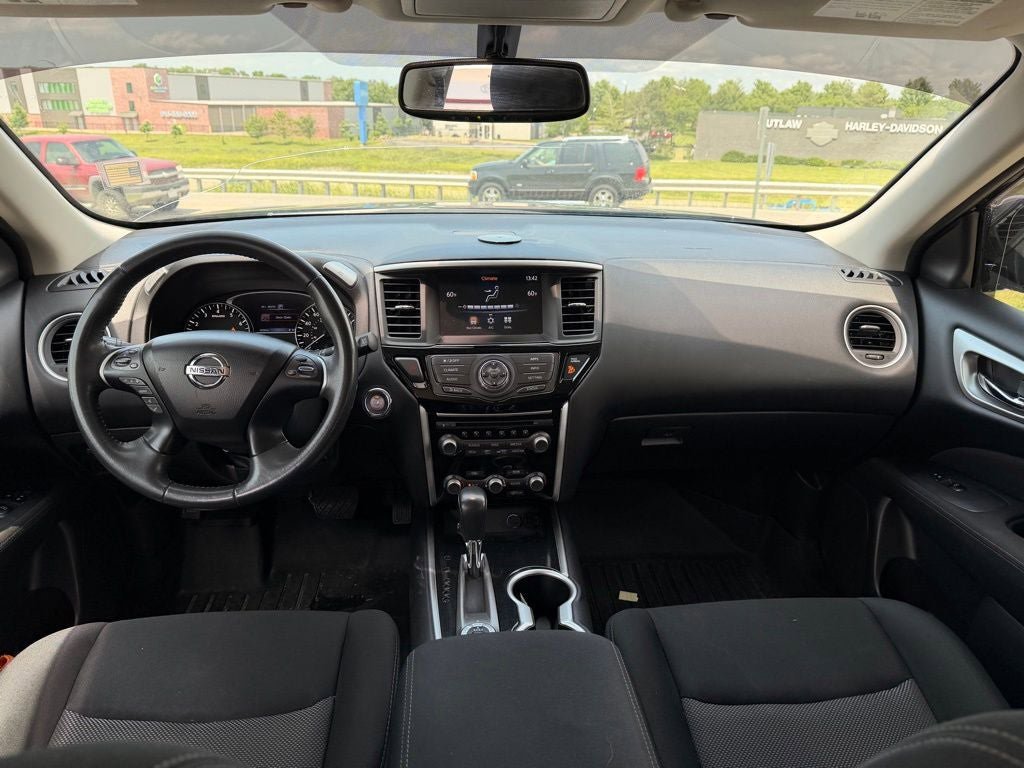 Used 2017 Nissan Pathfinder SV AWD/4WD image 26