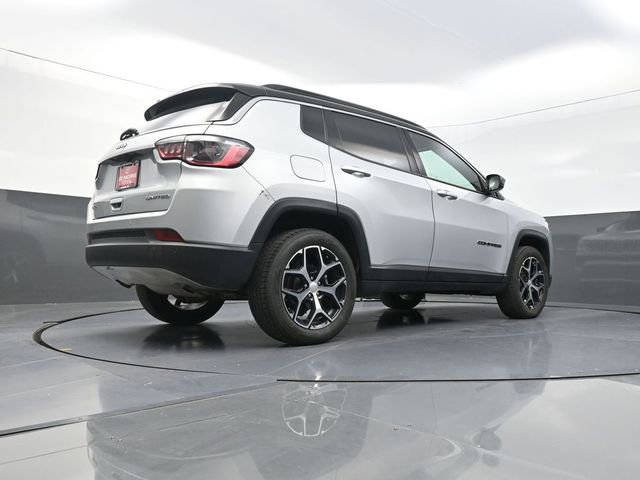 Used 2024 Jeep Compass Limited AWD/4WD image 27