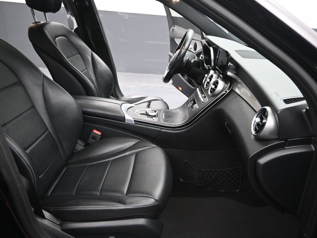Used 2019 Mercedes-Benz C 300 Sedan image 14