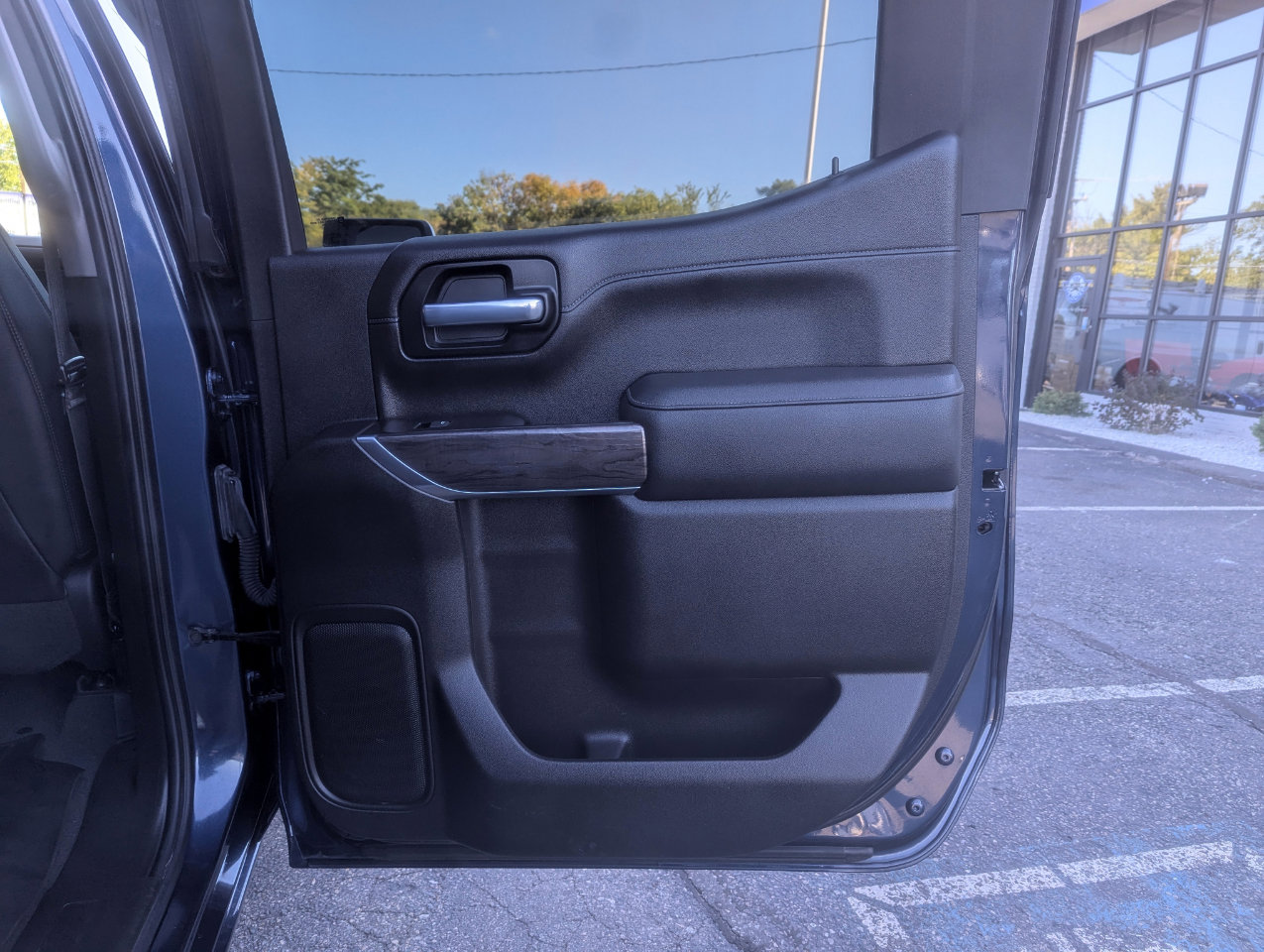 Used 2021 Chevrolet Silverado 1500 LTZ w/ Z71 Off-Road Package image 36