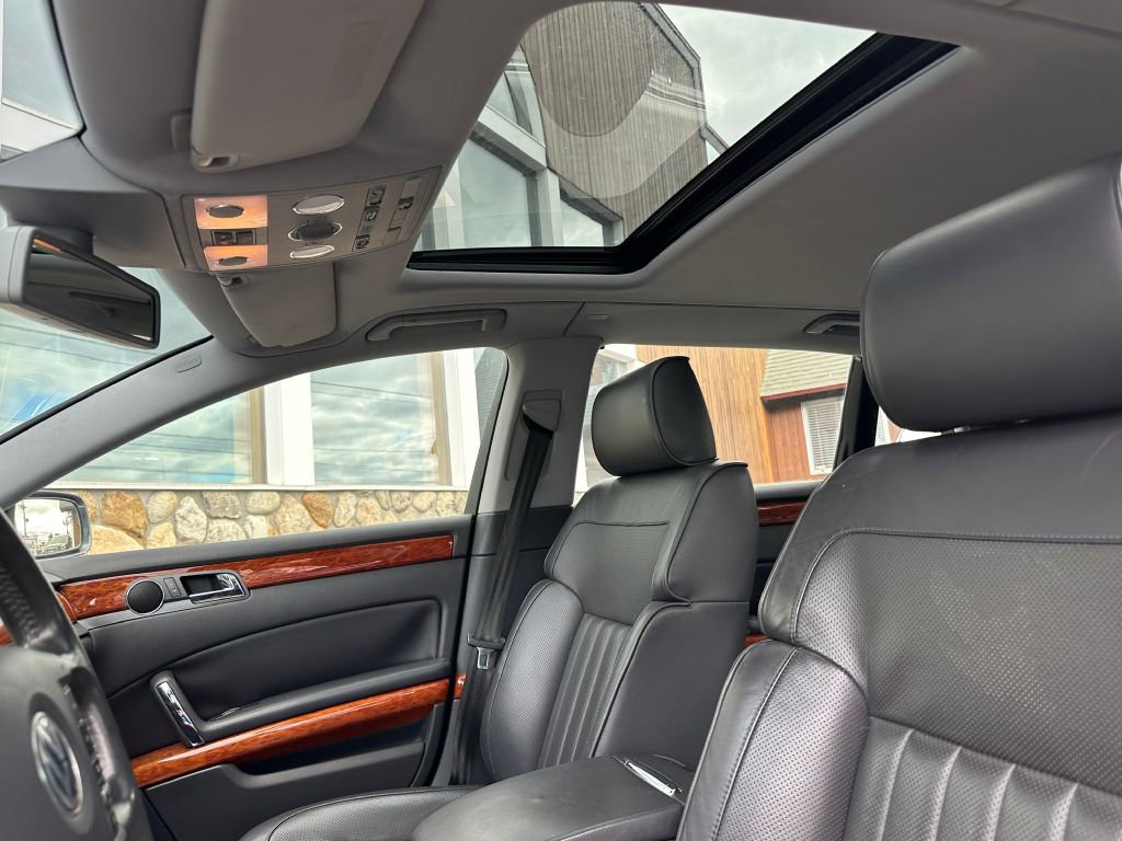 Used 2005 Volkswagen Phaeton V8 AWD/4WD image 7