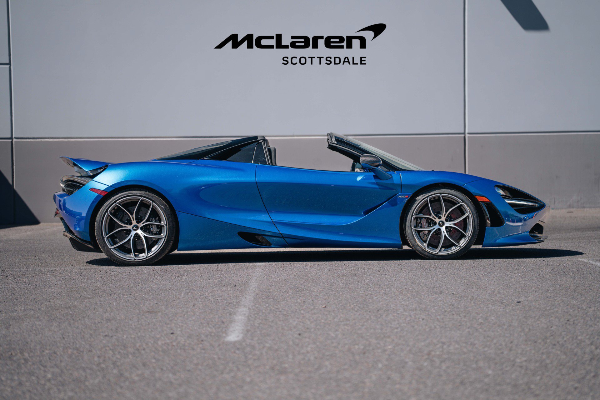 Used 2022 McLaren 720S Luxury RWD image 8