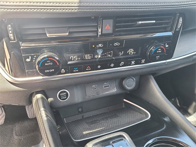 Used 2021 Nissan Rogue Platinum image 35