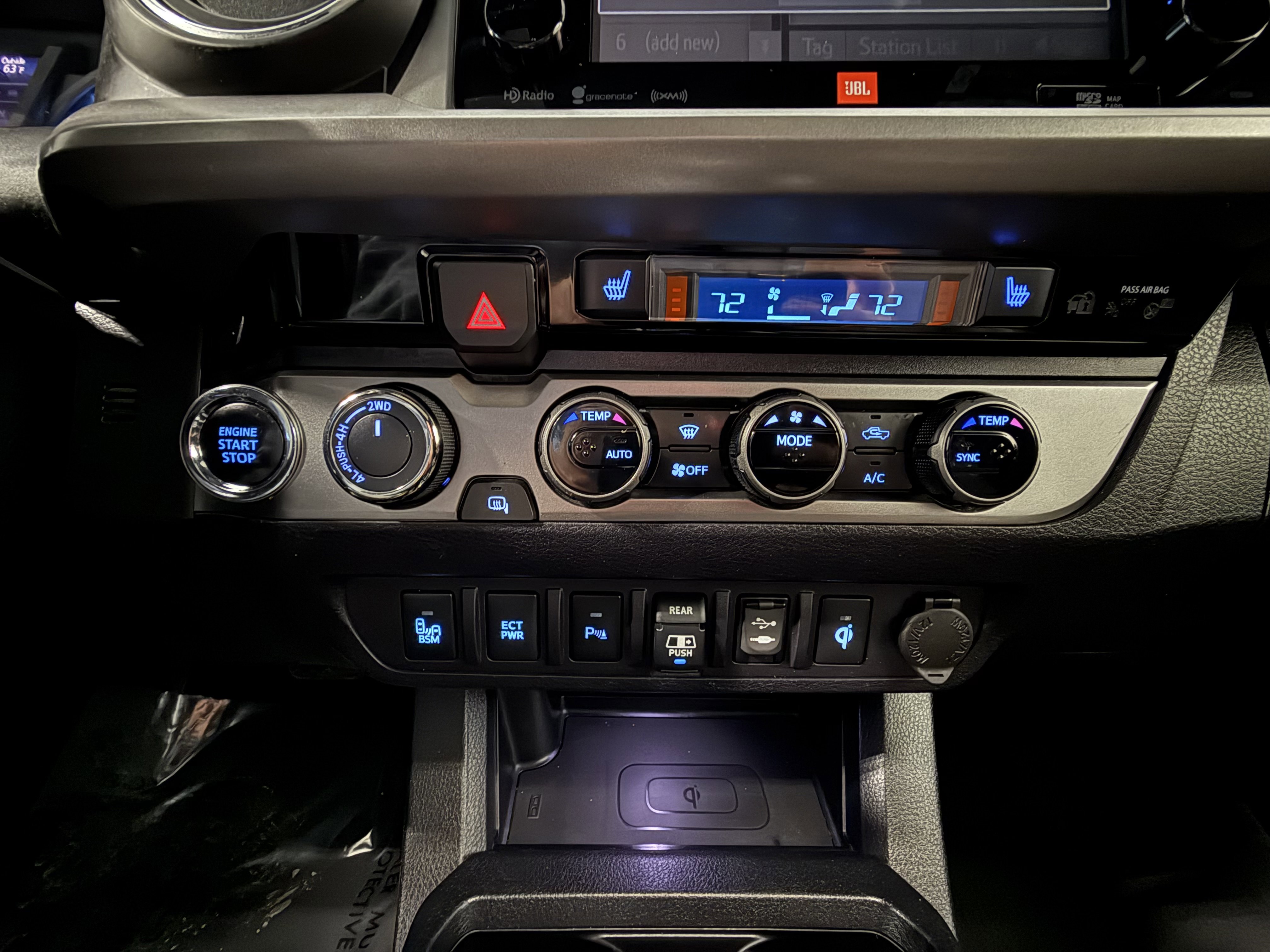 Used 2018 Toyota Tacoma Limited image 30