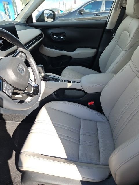 Used 2024 Honda HR-V EX-L image 2