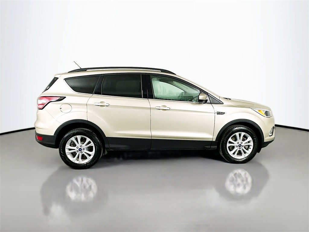 Used 2018 Ford Escape SE image 15