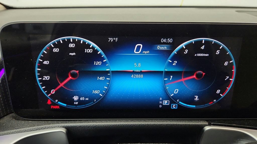 Used 2022 Mercedes-Benz GLB 250 w/ Premium Package Lite image 13