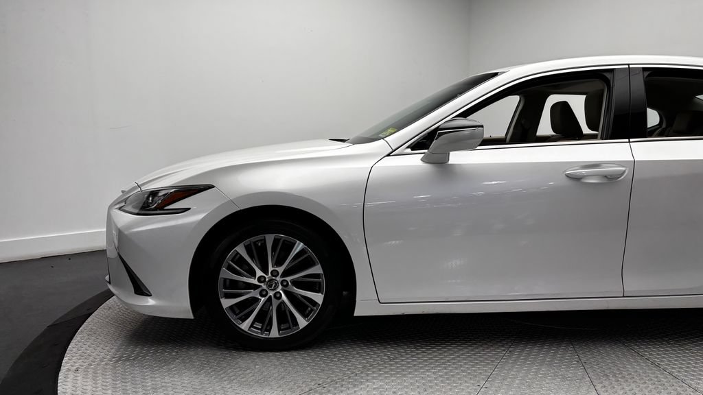 Used 2021 Lexus ES 300h w/ Premium Package FWD image 5