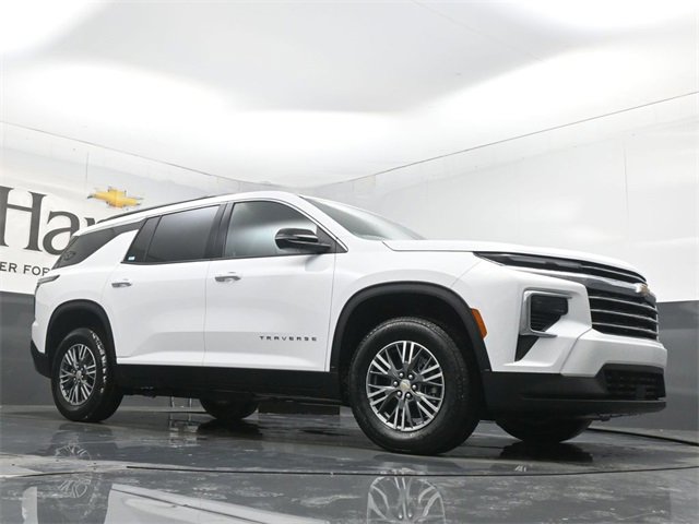 New 2026 Chevrolet Traverse LT w/ LPO, Floor Liner Package image 2