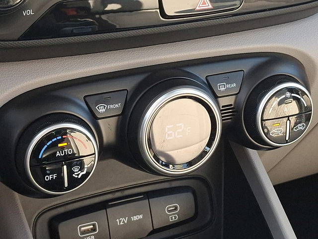 Certified 2024 Hyundai Venue SEL image 16