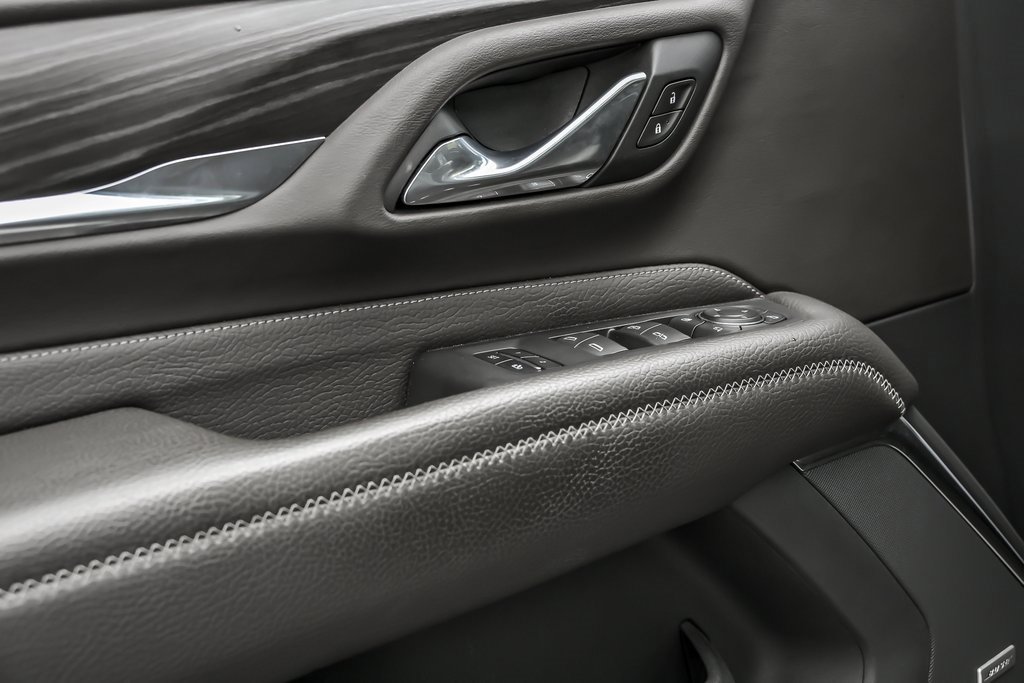 Used 2021 GMC Yukon Denali w/ Denali Premium Package image 12