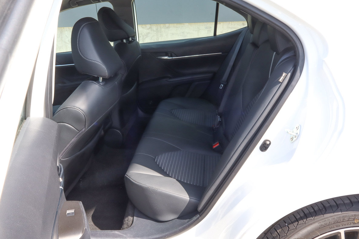 Used 2024 Toyota Camry SE FWD image 8