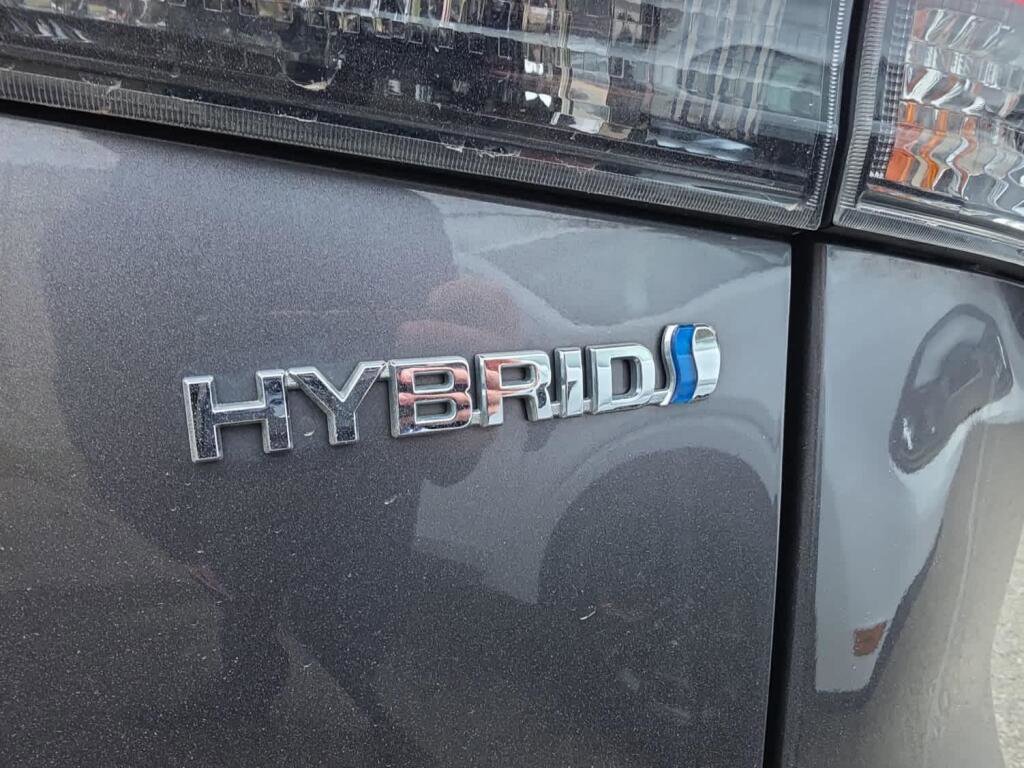 Used 2021 Toyota Highlander XLE image 17