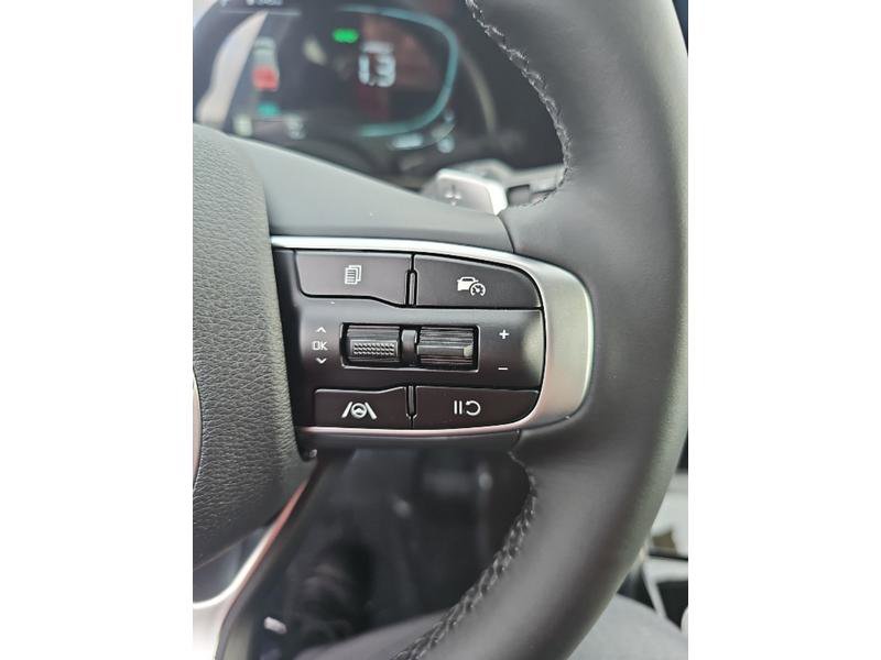 New 2025 Kia Sportage EX image 40