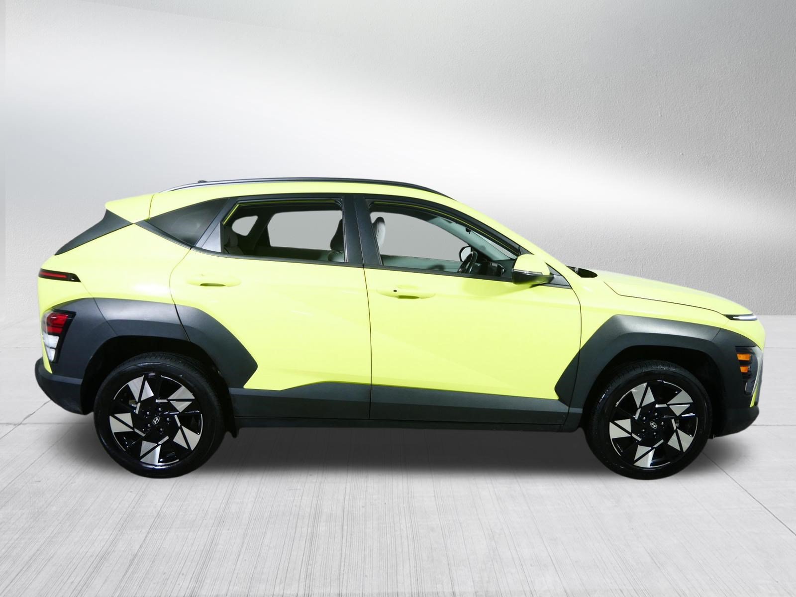 Used 2025 Hyundai Kona SEL AWD/4WD image 8