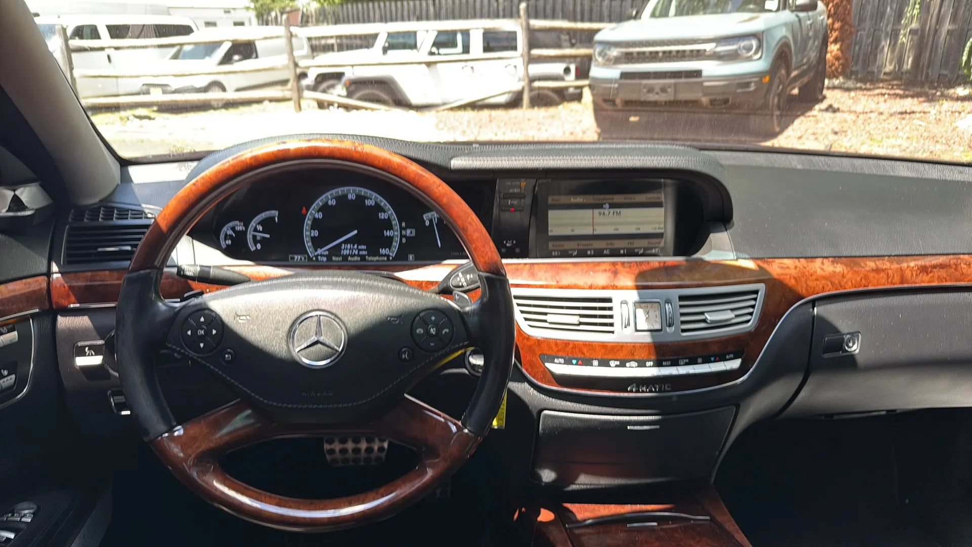 Used 2011 Mercedes-Benz S 550 4MATIC image 26