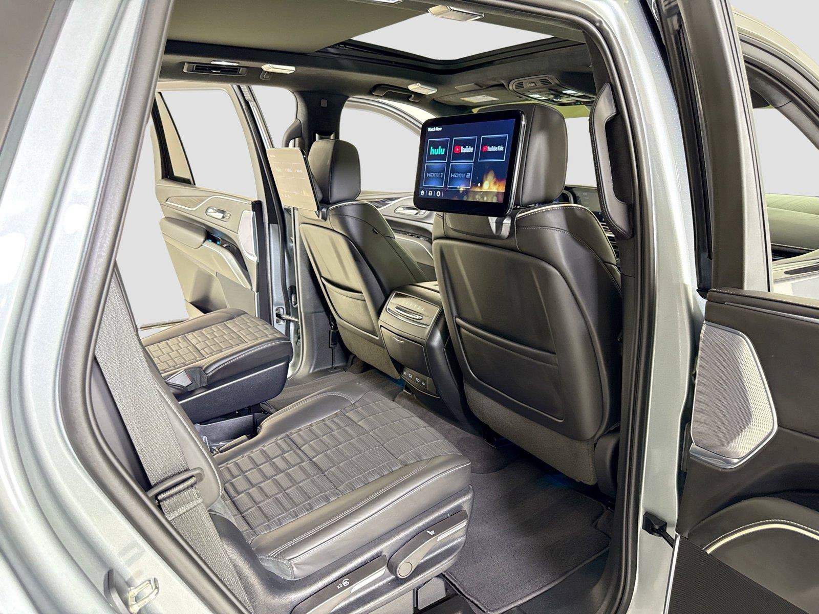 Used 2023 Cadillac Escalade V AWD/4WD image 31