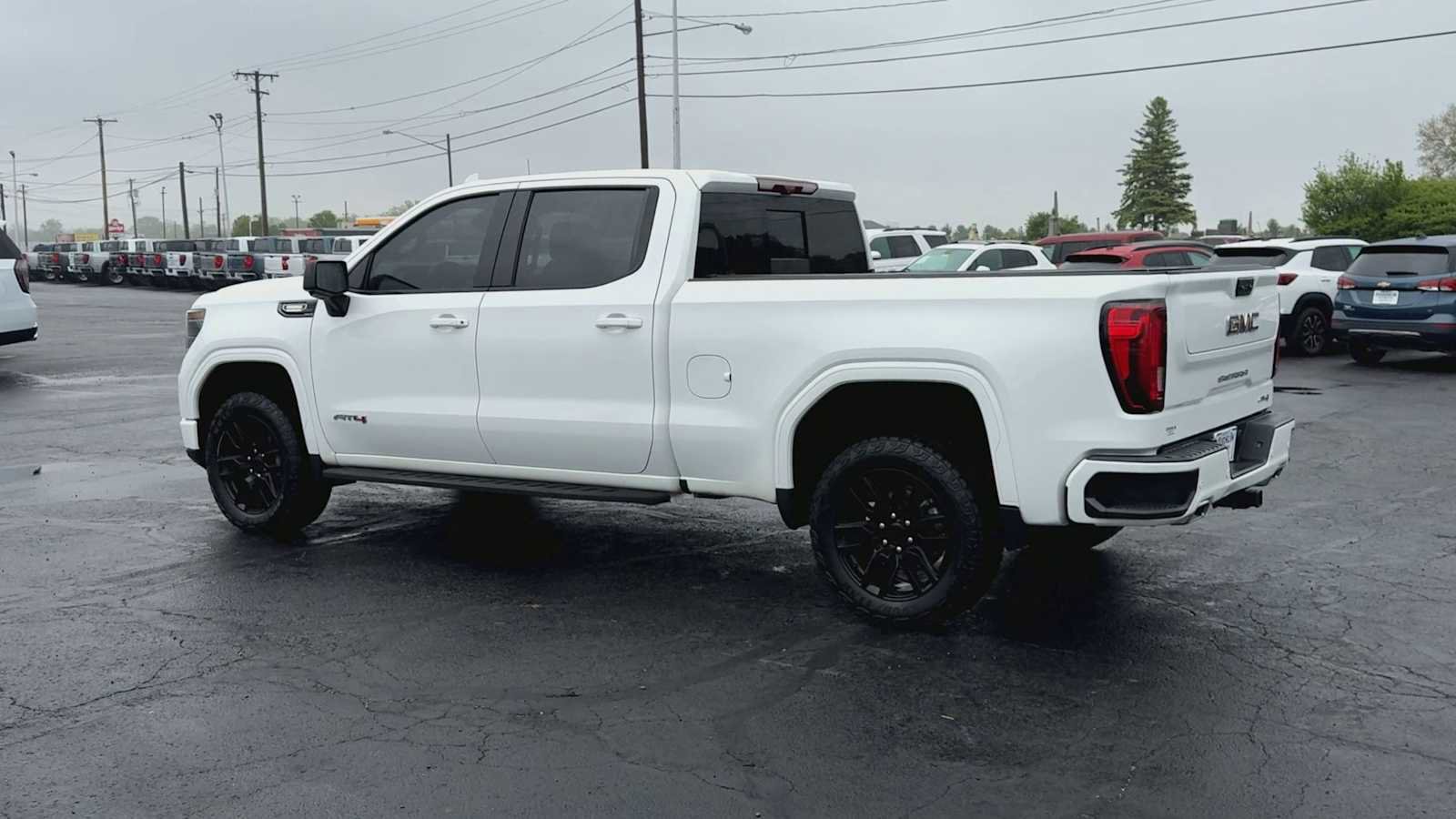 Used 2024 GMC Sierra 1500 AT4 w/ Technology Package AWD/4WD image 6