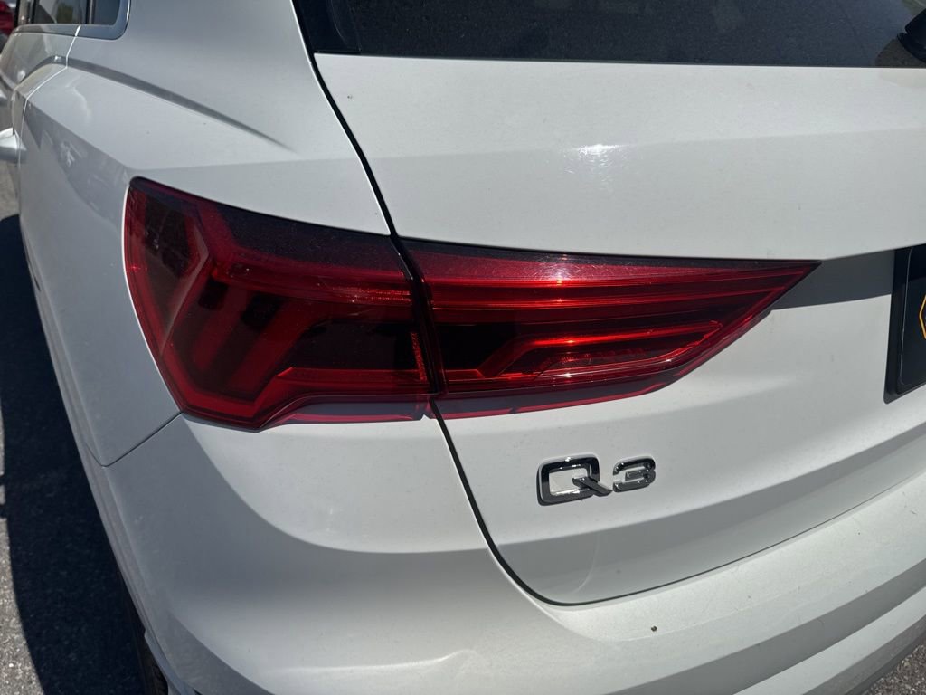 Used 2021 Audi Q3 2.0T Premium image 9