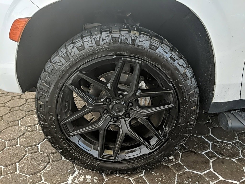 Used 2022 Chevrolet Tahoe Z71 w/ Z71 Off-Road Package image 12