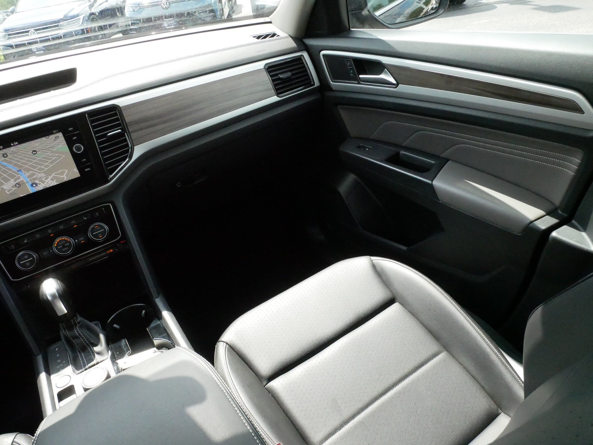 Certified 2023 Volkswagen Atlas SEL AWD/4WD image 11