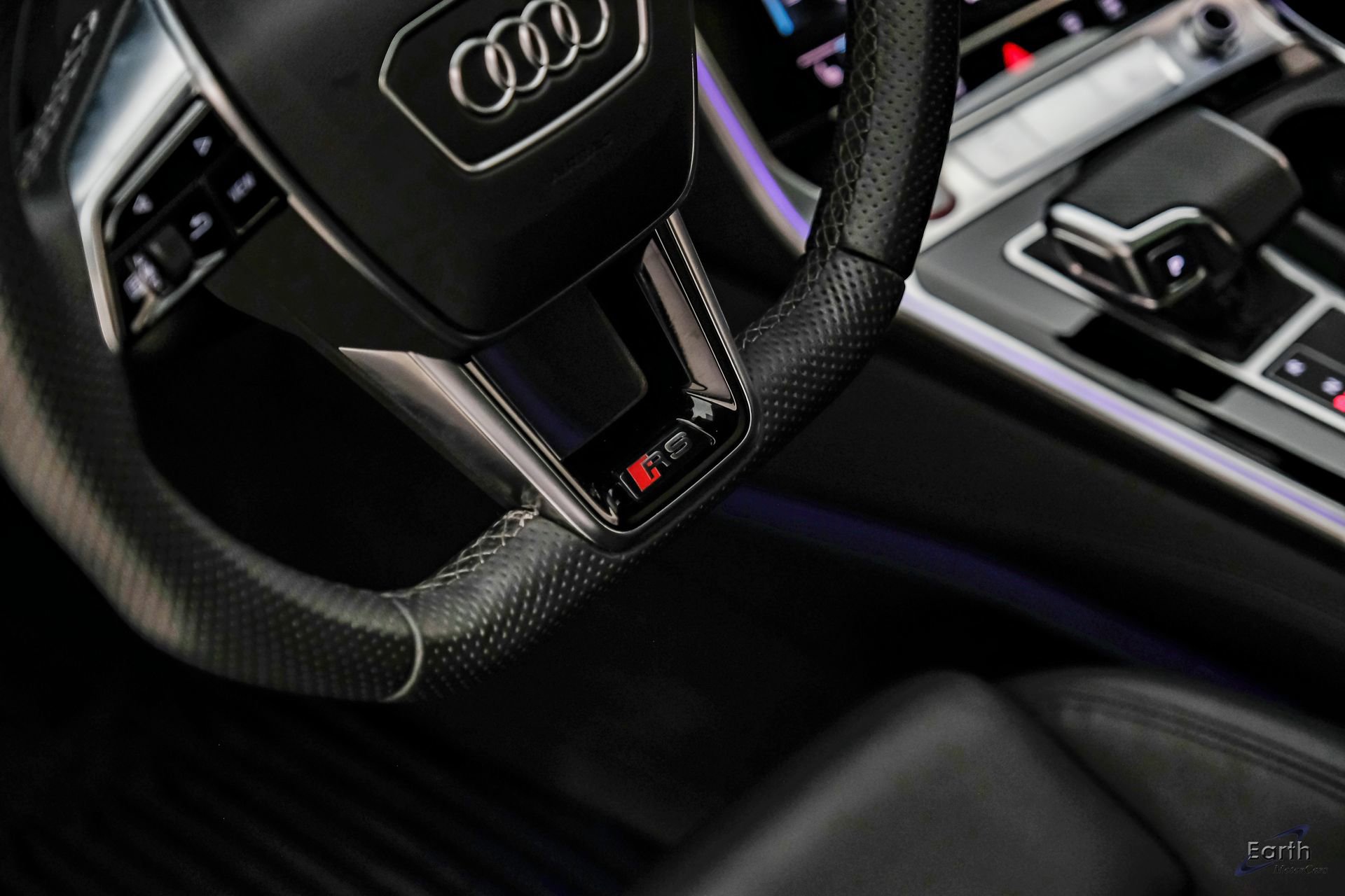 Used 2023 Audi RS 6 w/ Black Optic Package image 54