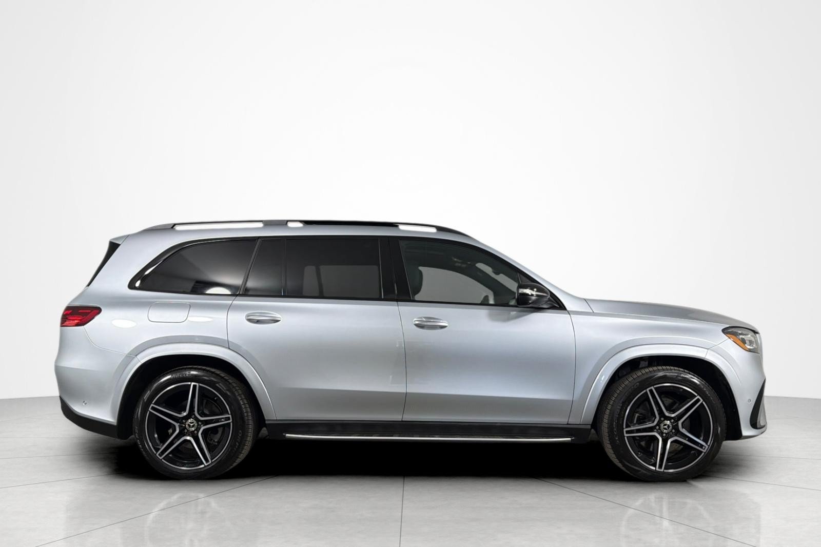 Used 2026 Mercedes-Benz GLS 450 4MATIC image 6