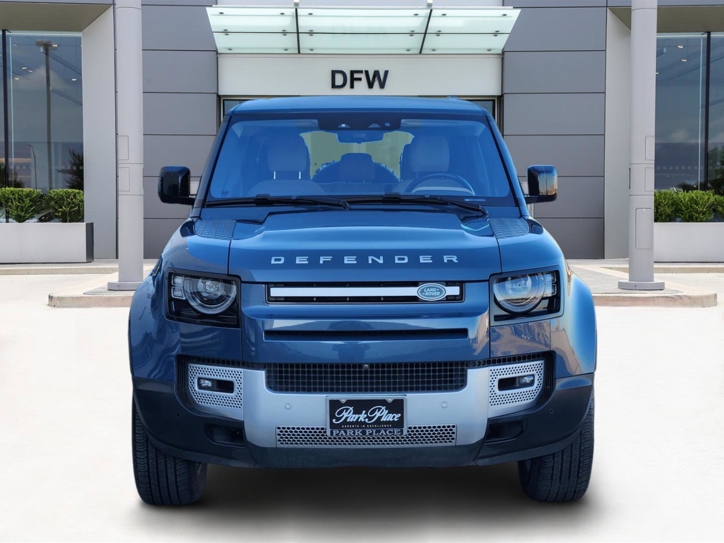 Used 2021 Land Rover Defender 110 SE video 2