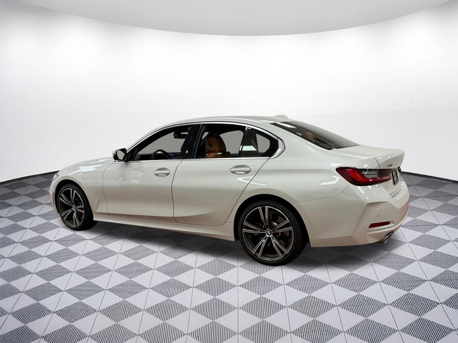 Certified 2023 BMW 330i xDrive Sedan w/ Driving Assistance Package image 3