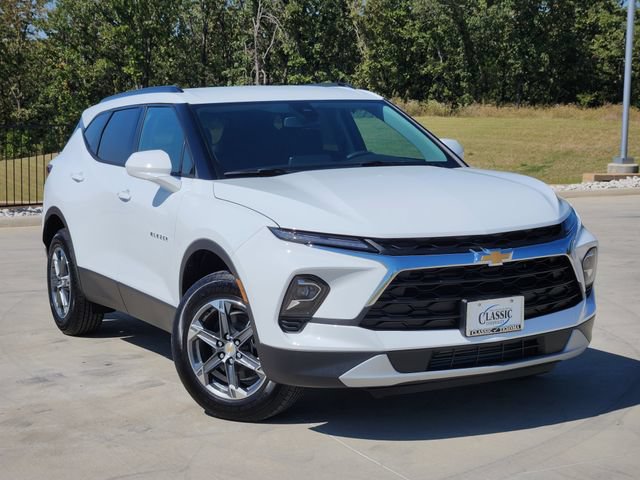 New 2025 Chevrolet Blazer LT w/ Convenience Package FWD image 1