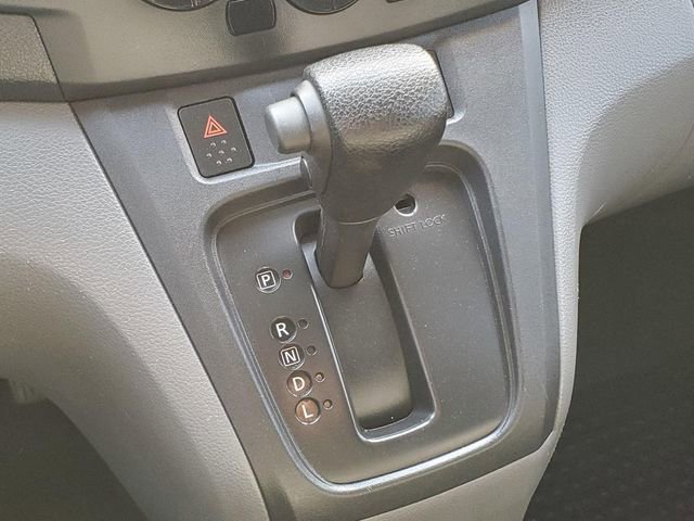 Used 2020 Nissan NV200 S image 25