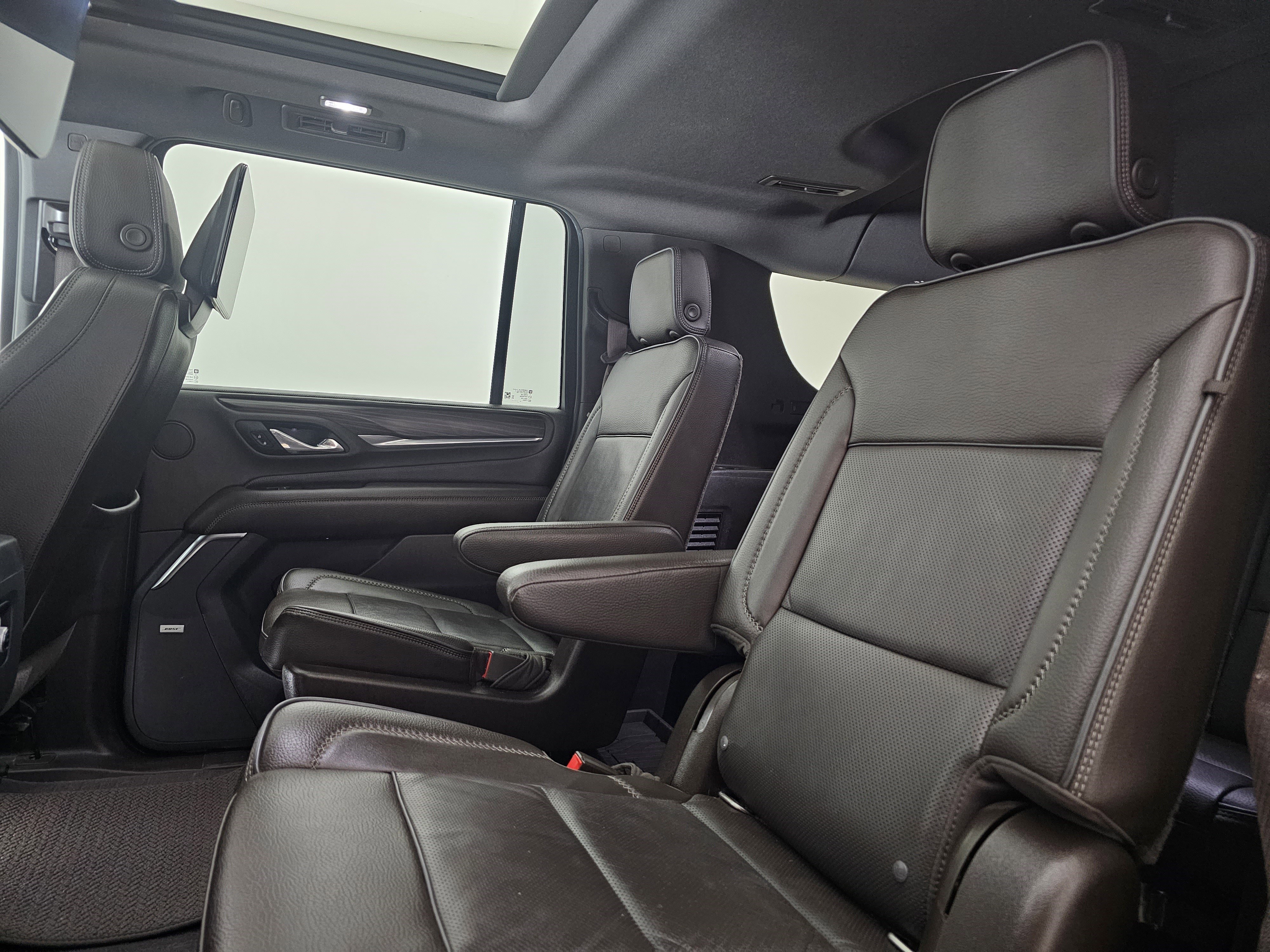 Used 2021 GMC Yukon XL Denali image 16