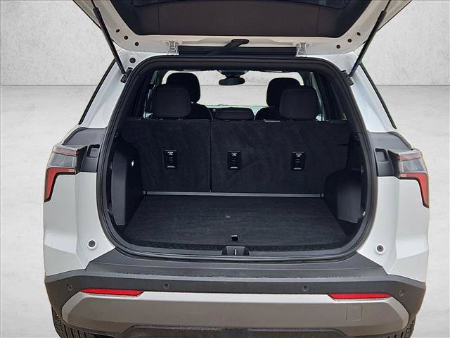 Certified 2025 Chevrolet Equinox LT AWD/4WD image 6